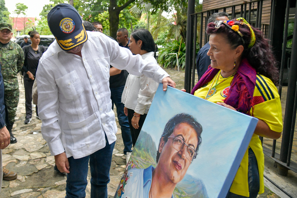 Los hilos con los que Petro y su entorno tejen el relato constituyente con el 2026