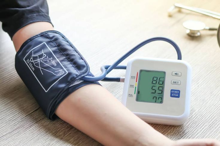 Si experimenta presión arterial baja con frecuencia o si los síntomas son graves, es importante que consulte a un médico para determinar la causa y recibir el tratamiento adecuado.
