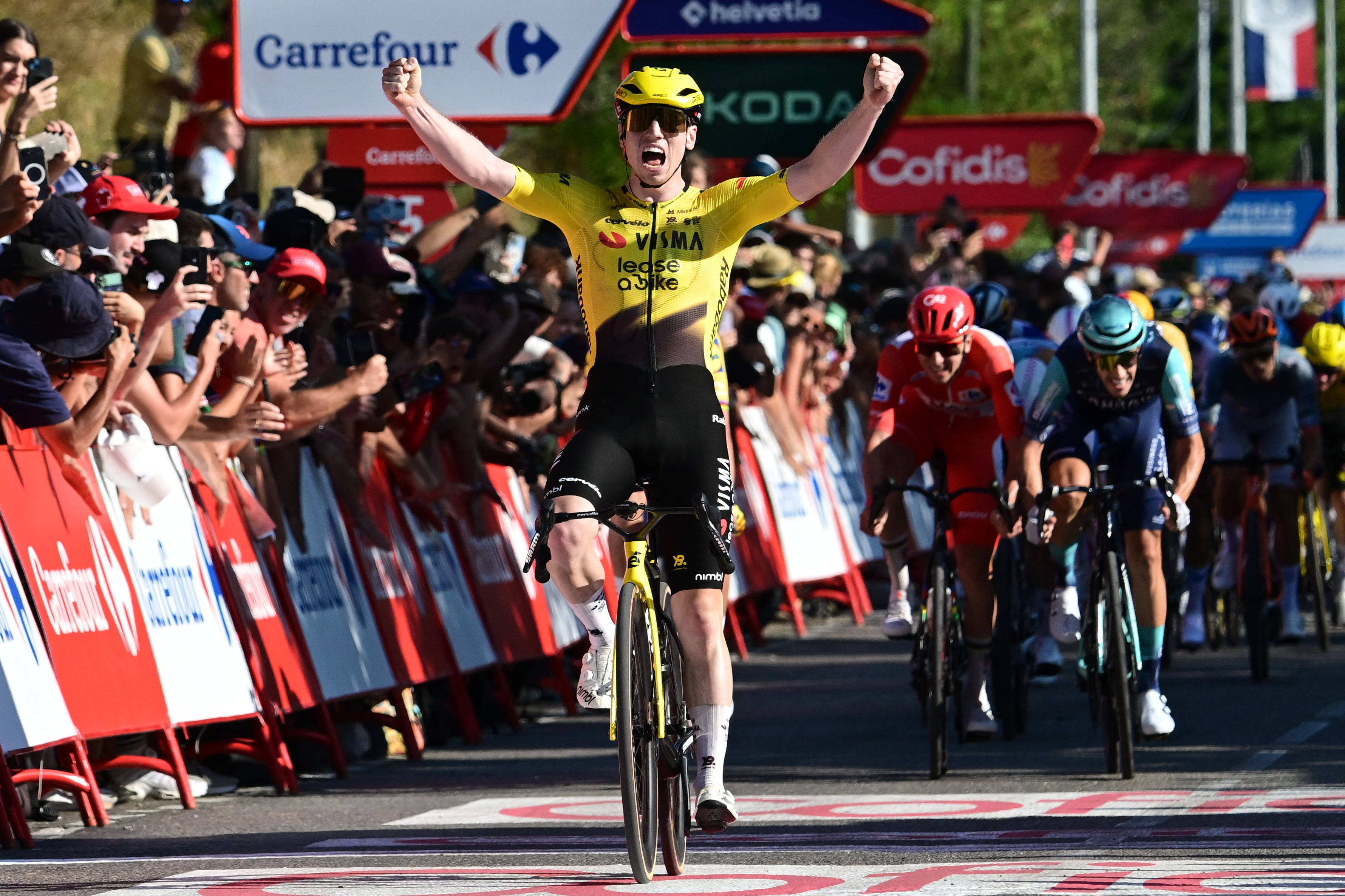 Matthew Brennan ganó un final picante en La Vuelta a España: ¿cómo quedó la general?