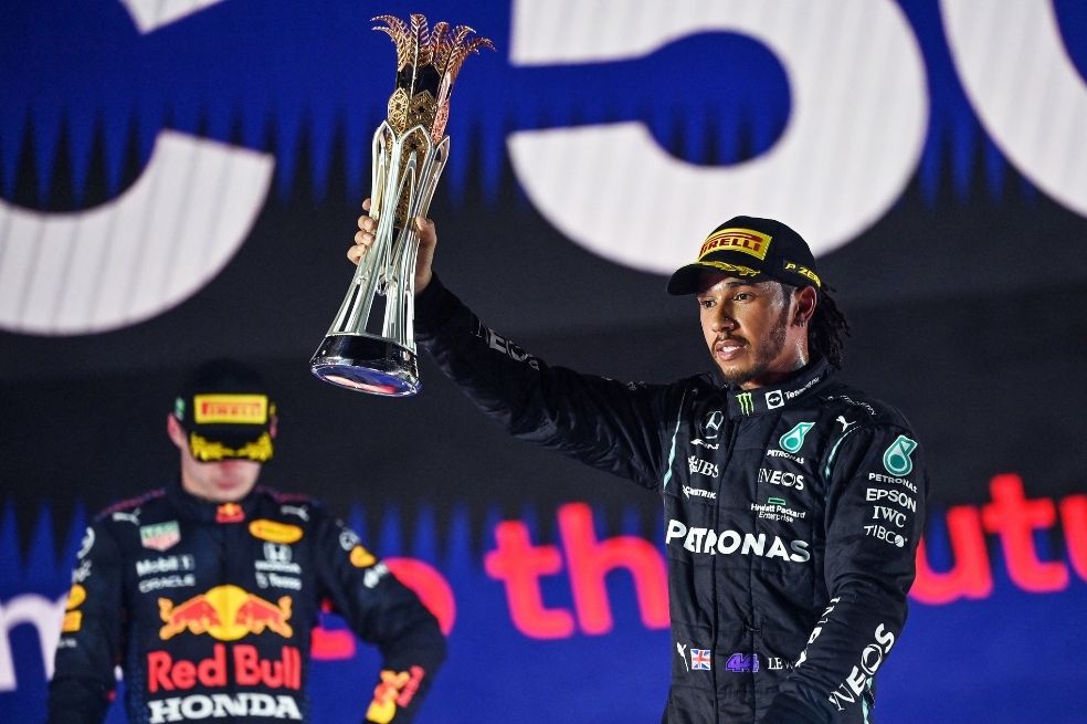 Lewis Hamilton reveló que sufrió de acoso y racismo cuando estaba en el colegio