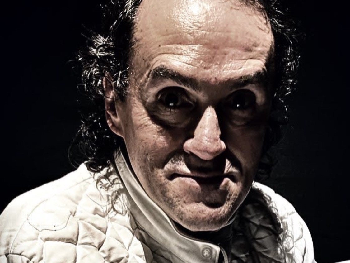 “Esquizofrenia”, la terrorífica obra de Rafael Perrín llega a Bogotá