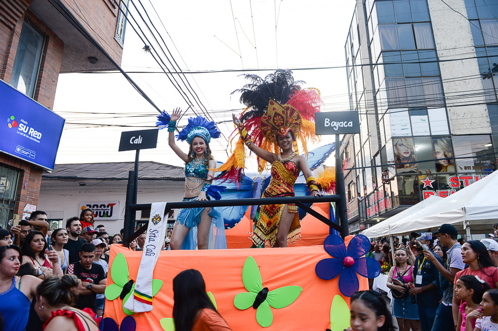 DESFILE DE CARROZAS REINADO NACIONAL DE LA PANELA 2024