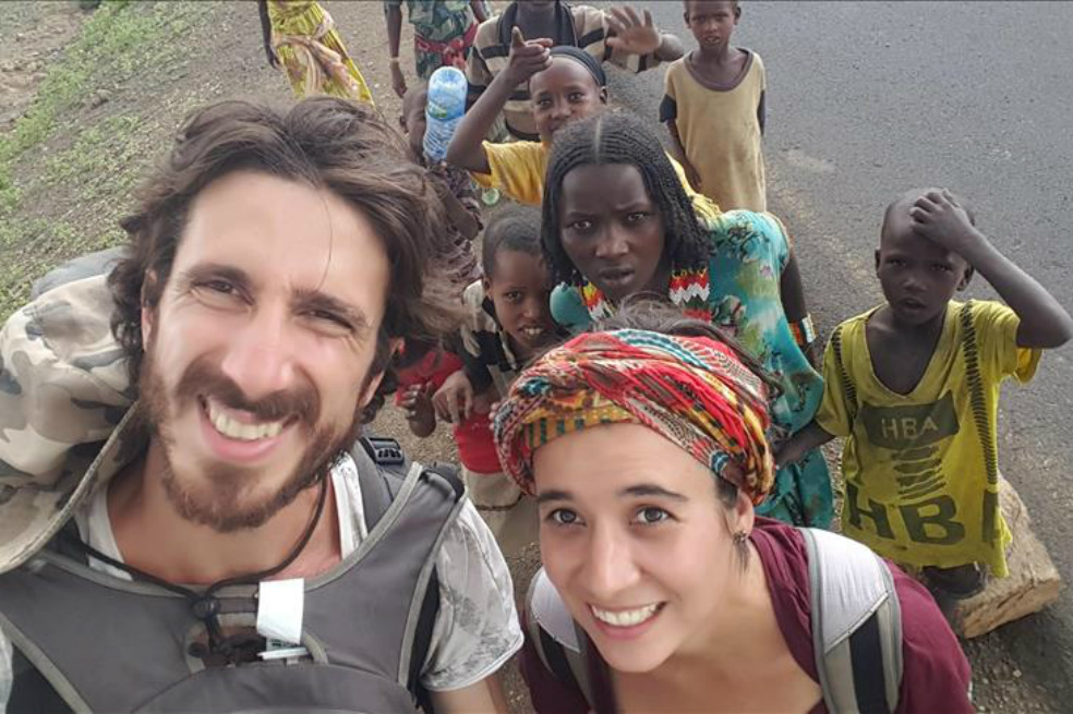 El “mejor mochilero del mundo”, un argentino que viaja con cinco dólares diarios