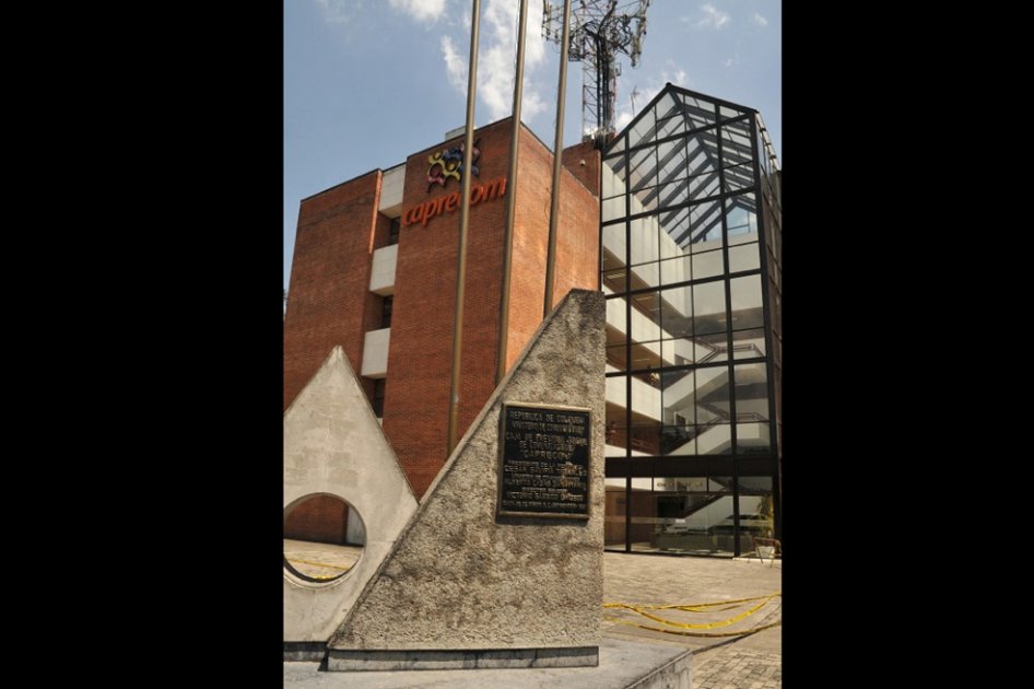 La EPS Caprecom atiende a 3,3 millones de afiliados en todo el país. / Semana