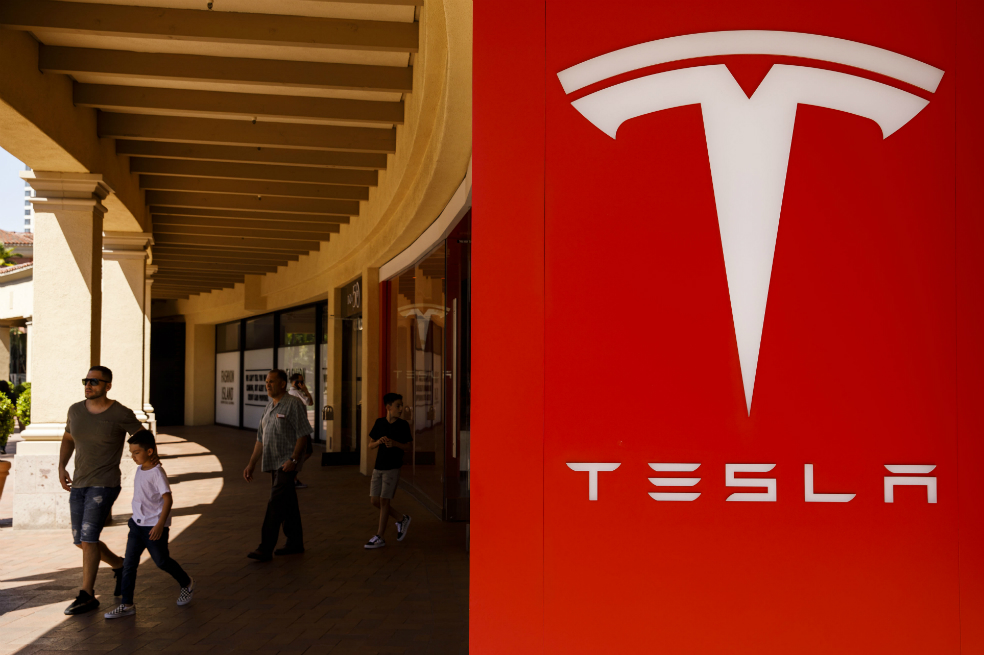 ¿Quién está interesado en ayudar a privatizar Tesla?