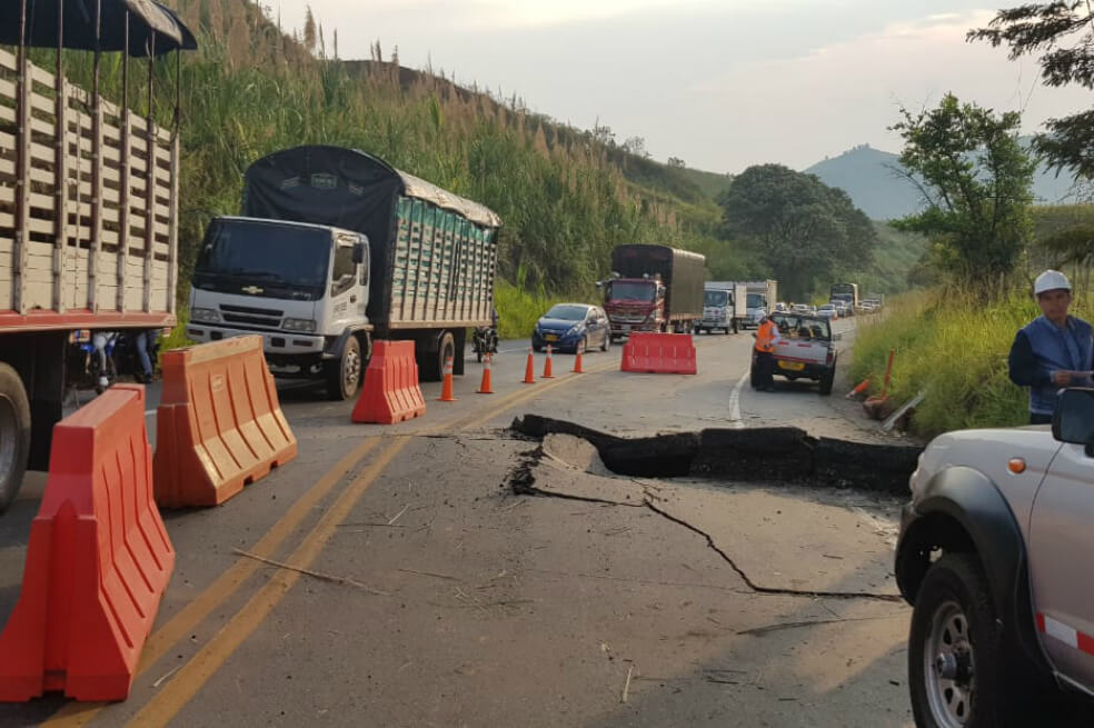 Activan artefacto explosivo en la vía Panamericana, en Cauca