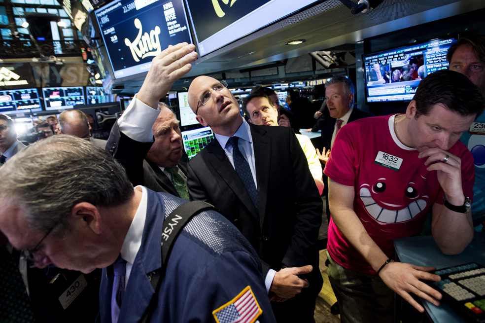 Volatilidad y cautela dominan Wall Street tras reapertura del gobierno de EE. UU.