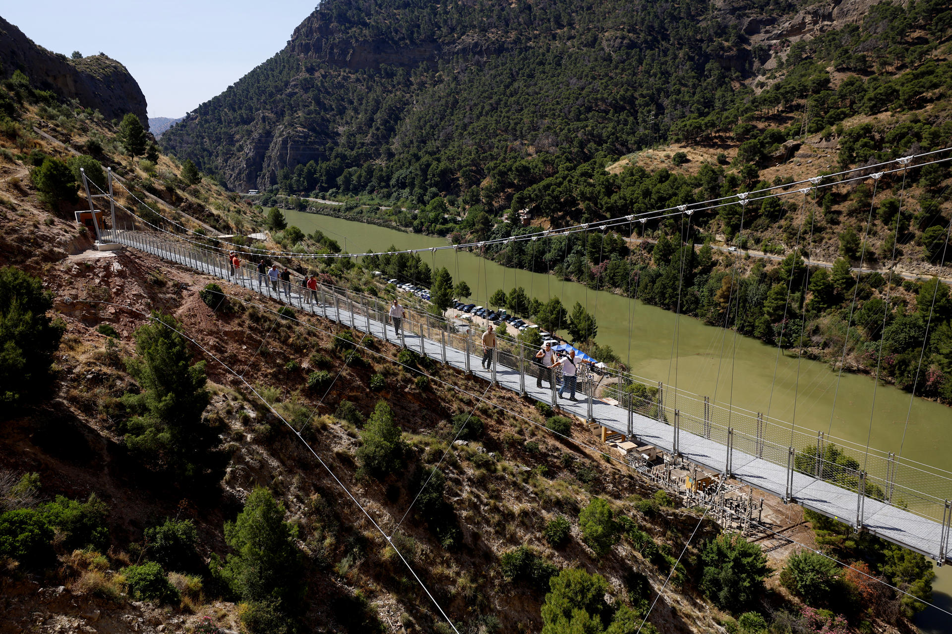 Senderismo en altura: el Caminito del Rey estrena un puente colgante récord