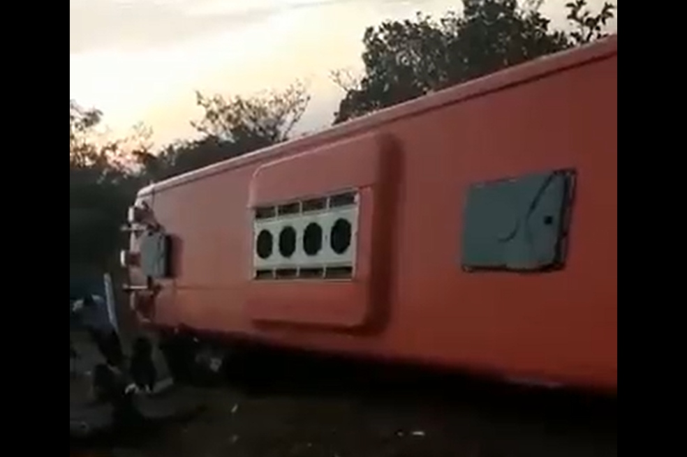 Dos muertos deja volcamiento de una flota en Puerto Gaitán, Meta