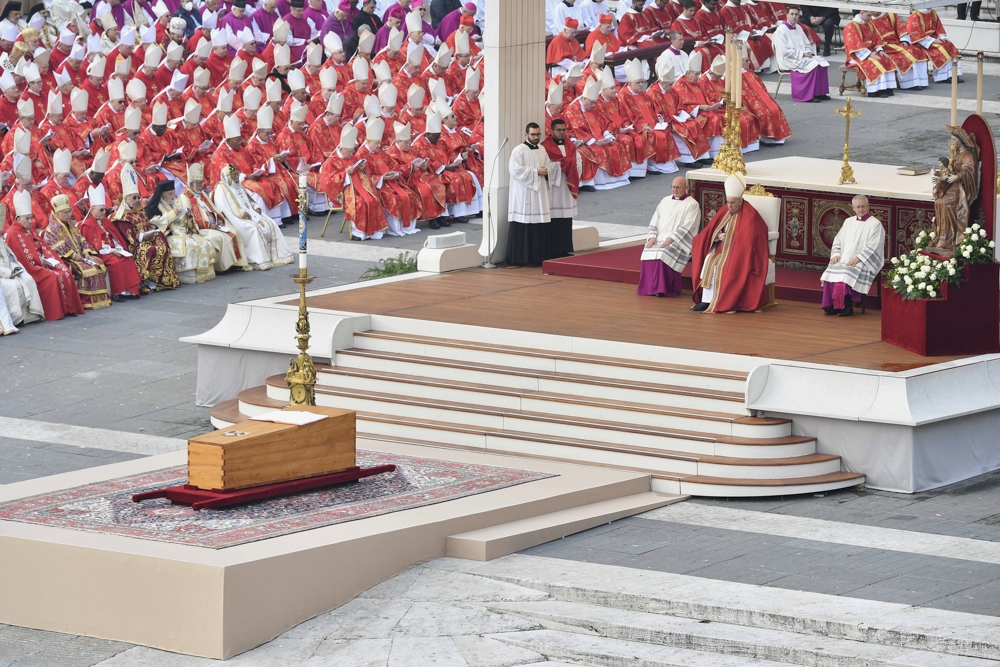 Las imágenes más destacadas que dejó el funeral de Benedicto XVI