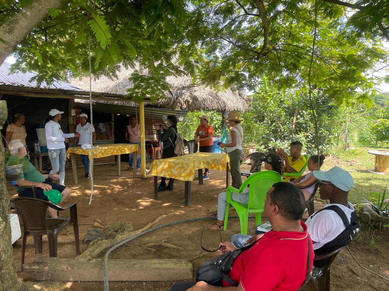La experiencia incluye también degustaciones de productos como bebidas artesanales y preparaciones ancestrales que reflejan la identidad culinaria del municipio.