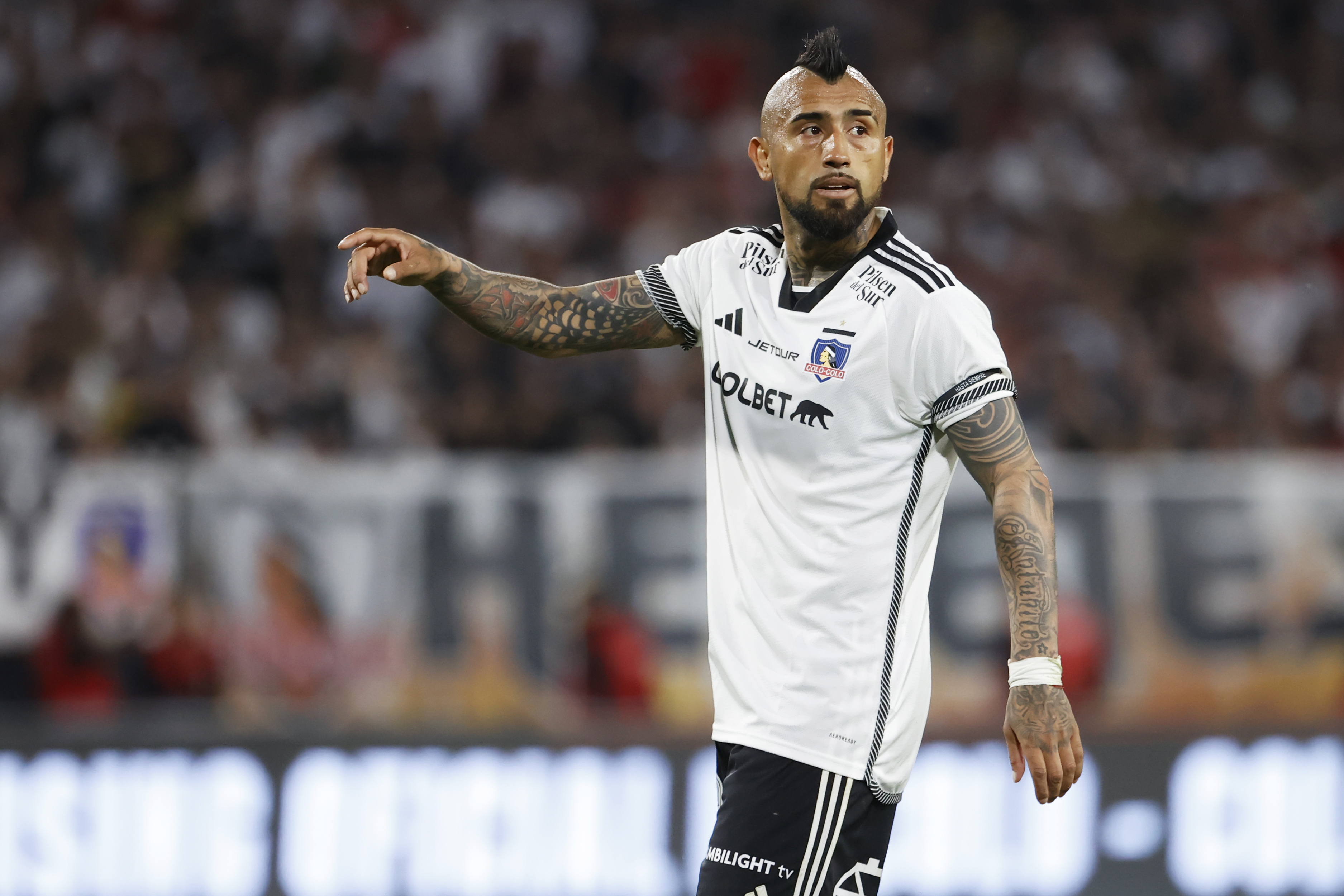 Polémica de Arturo Vidal en Chile: marcó gol en contra y peleó con un compañero