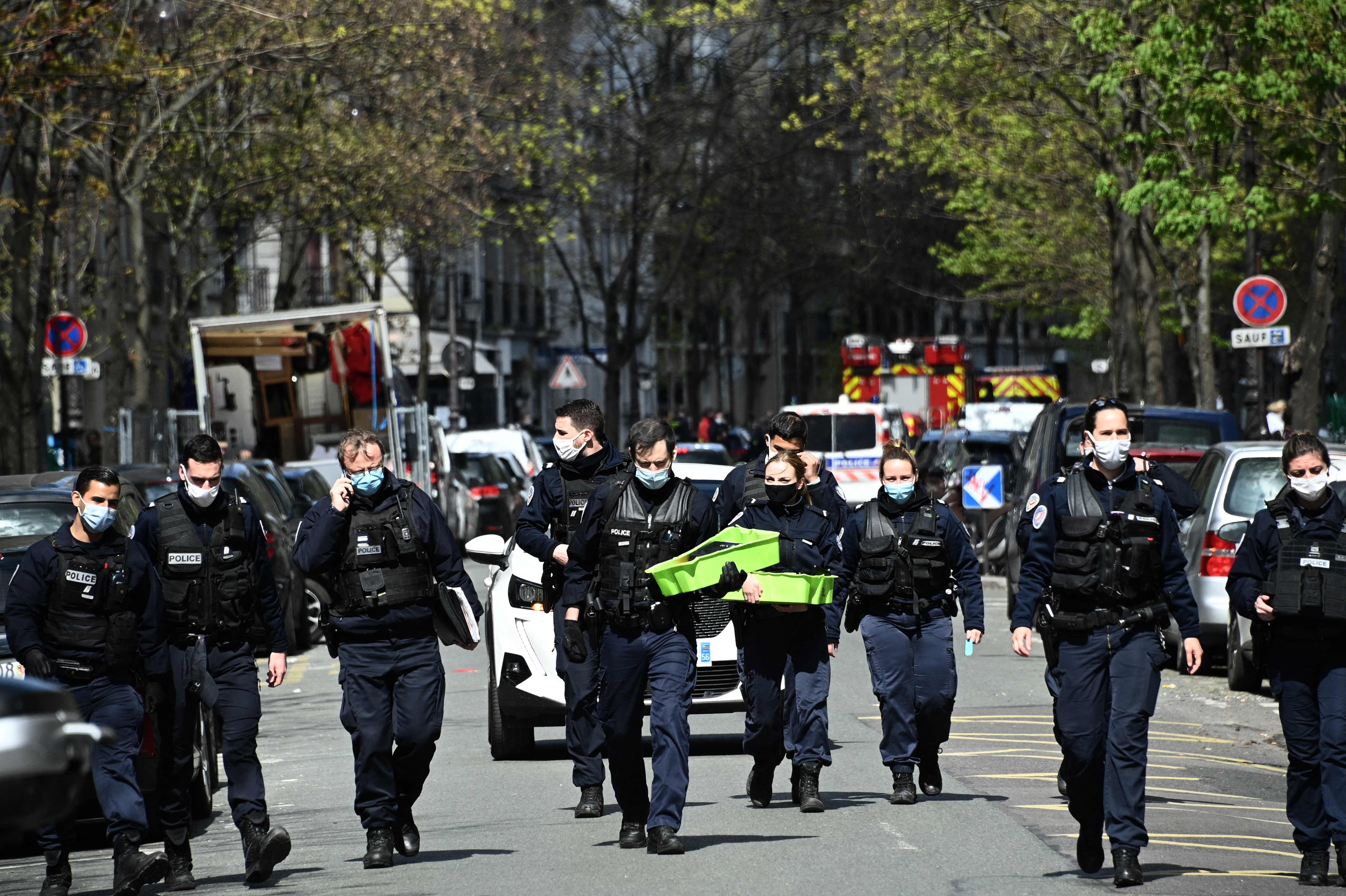 Un muerto y un herido por tiroteo afuera de un hospital en París