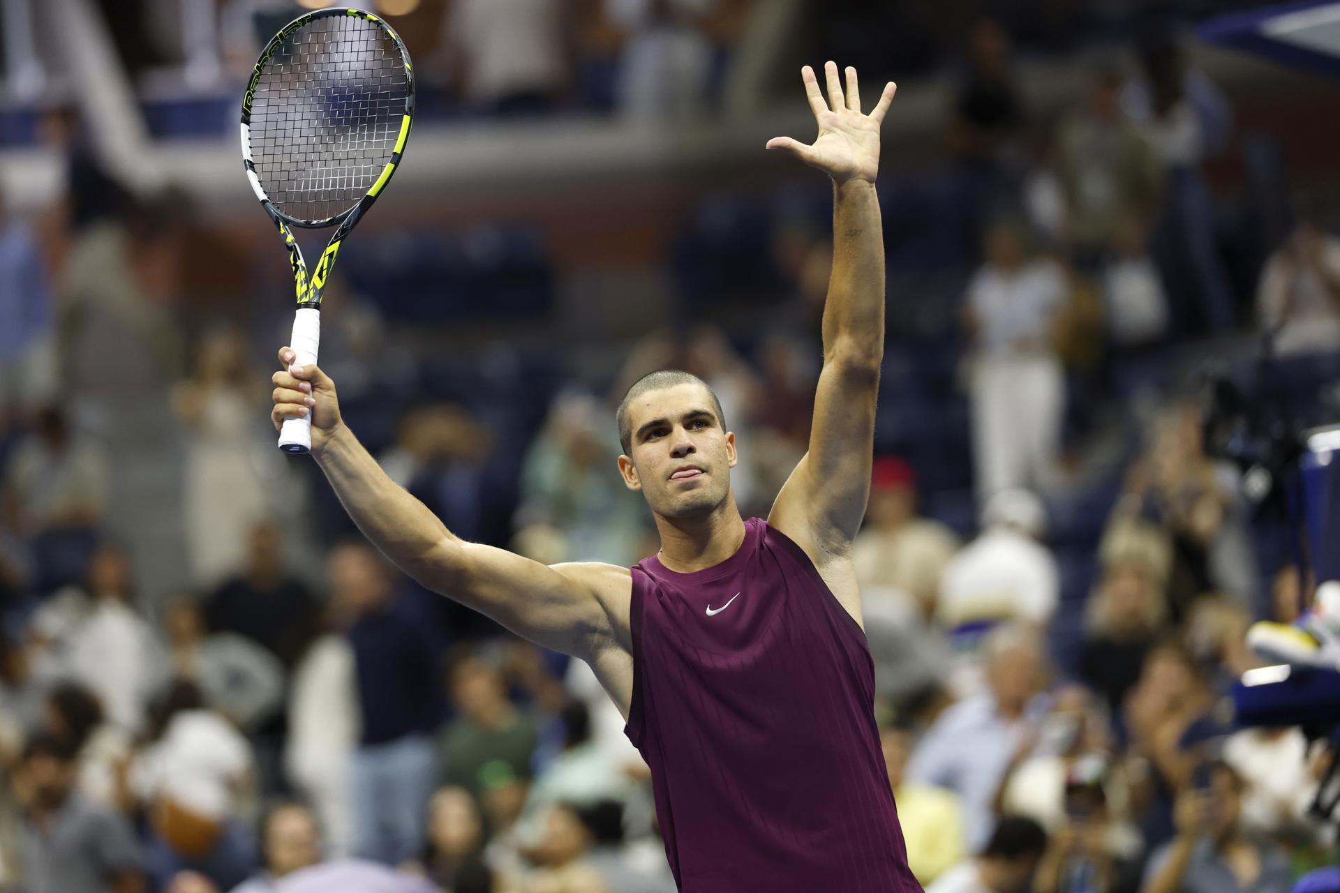 Un malentendido con la máquina: el corte militar de Alcaraz revoluciona el US Open