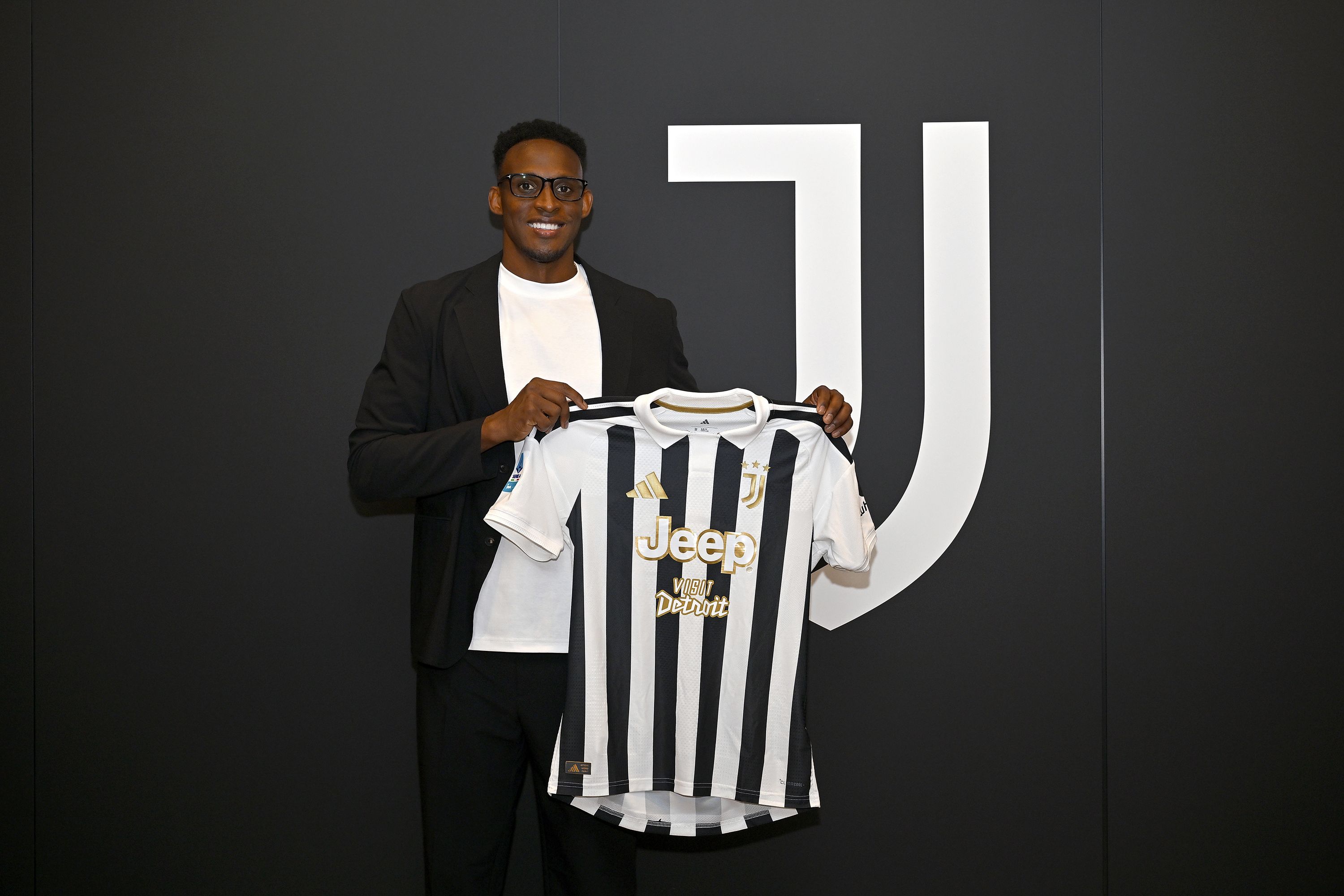 “Estoy muy contento de llegar al club más grande de Italia”, Jhon Lucumí