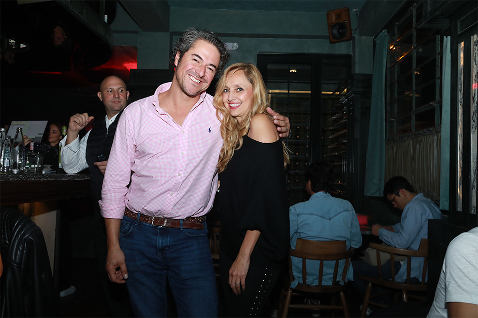 Cortés y Cortez Grand Opening
Este viernes primero de julio, el bar restaurante Cortés y Cortez hizo su grand opening, una propuesta gastronómica con un alto sentido de servicio y una propuesta variada musicalmente, un ambiente audaz y divertido con una gran oferta de buena cocina.