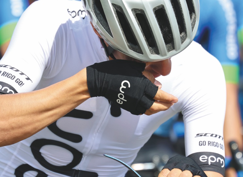 El ciclismo no olvida a Germán Chaves