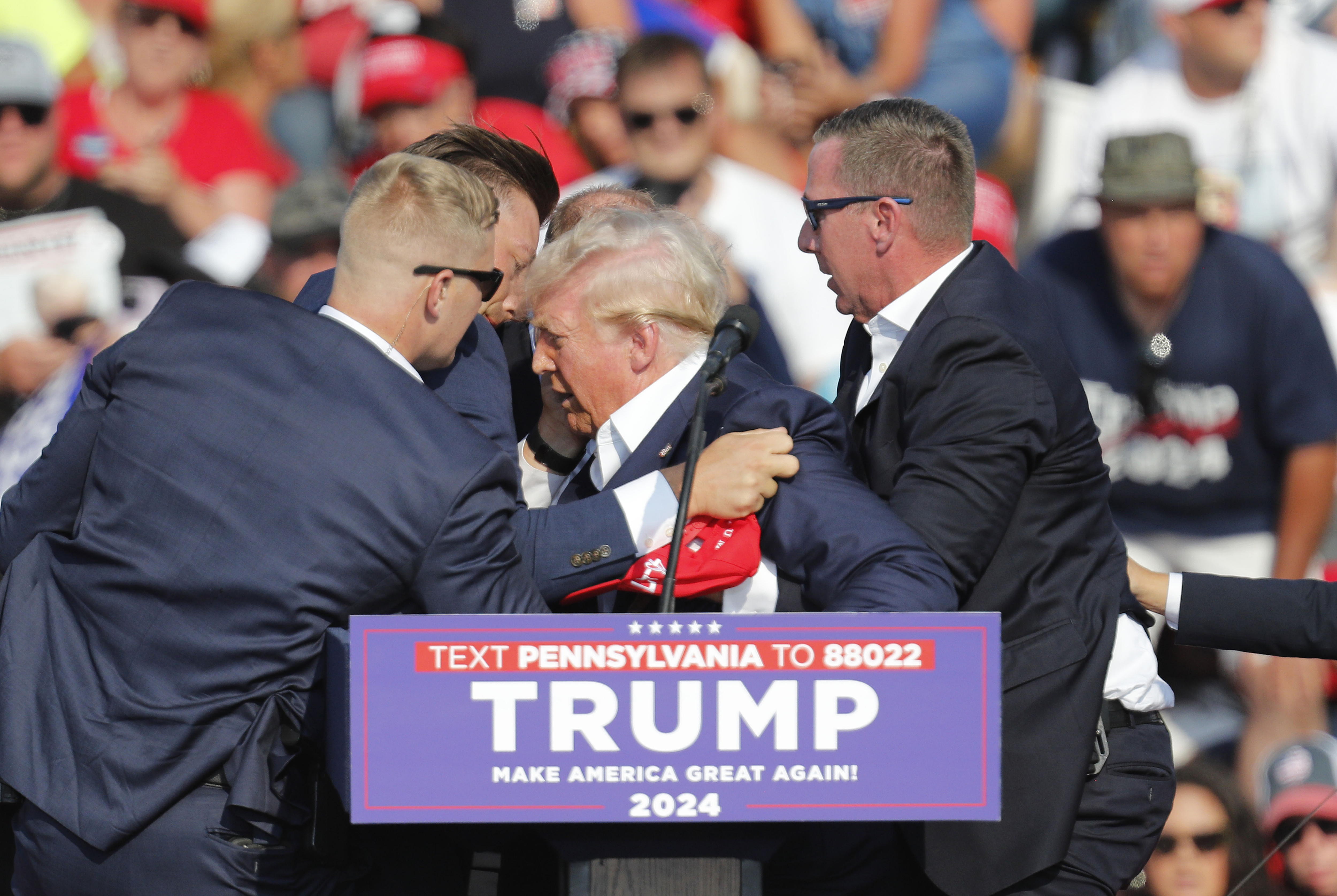 “Con Trump en estas horas oscuras”: reacciones al atentado contra el expresidente