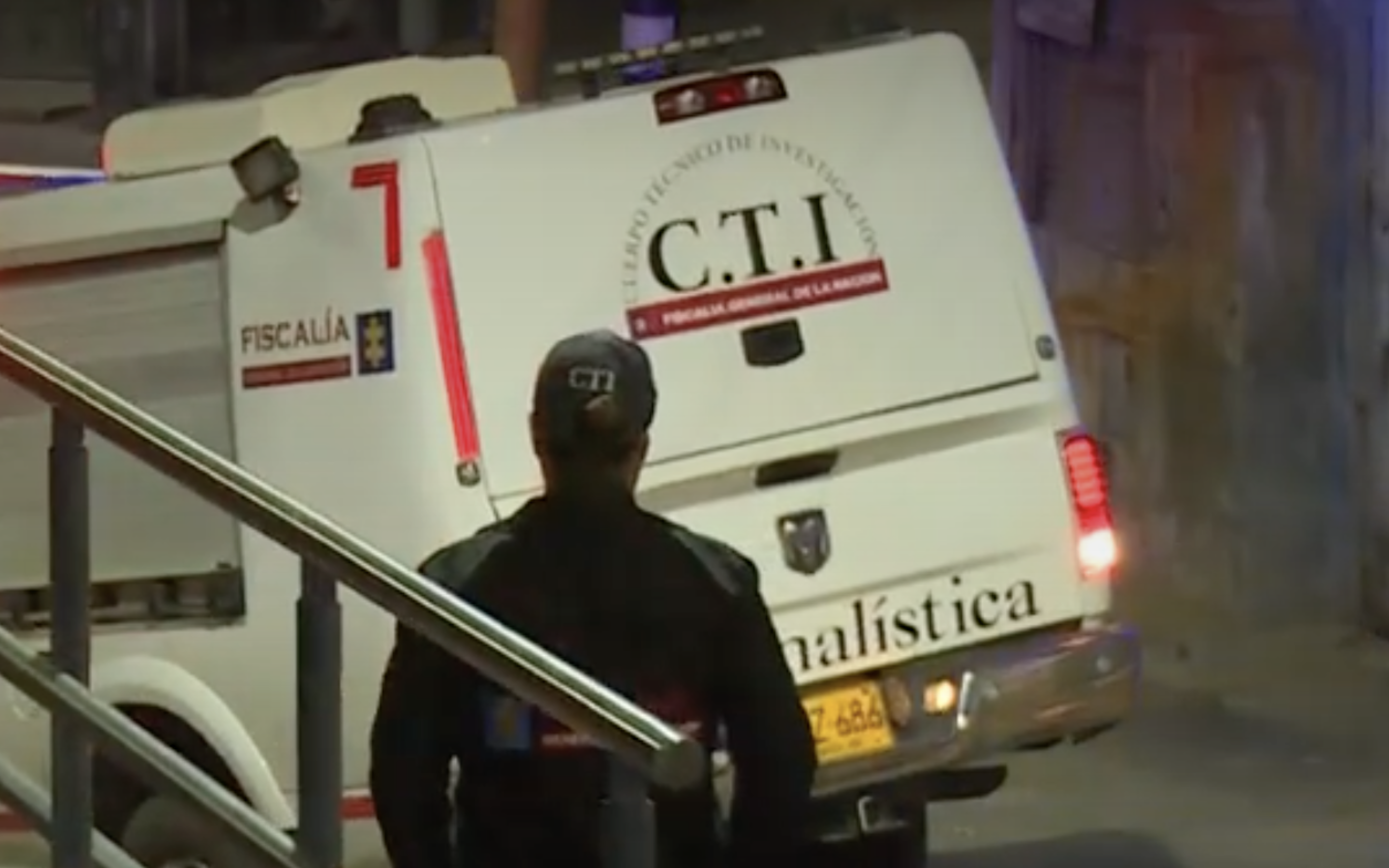 Hallan dos cuerpos de jóvenes enterrados en un basurero en Barranquilla