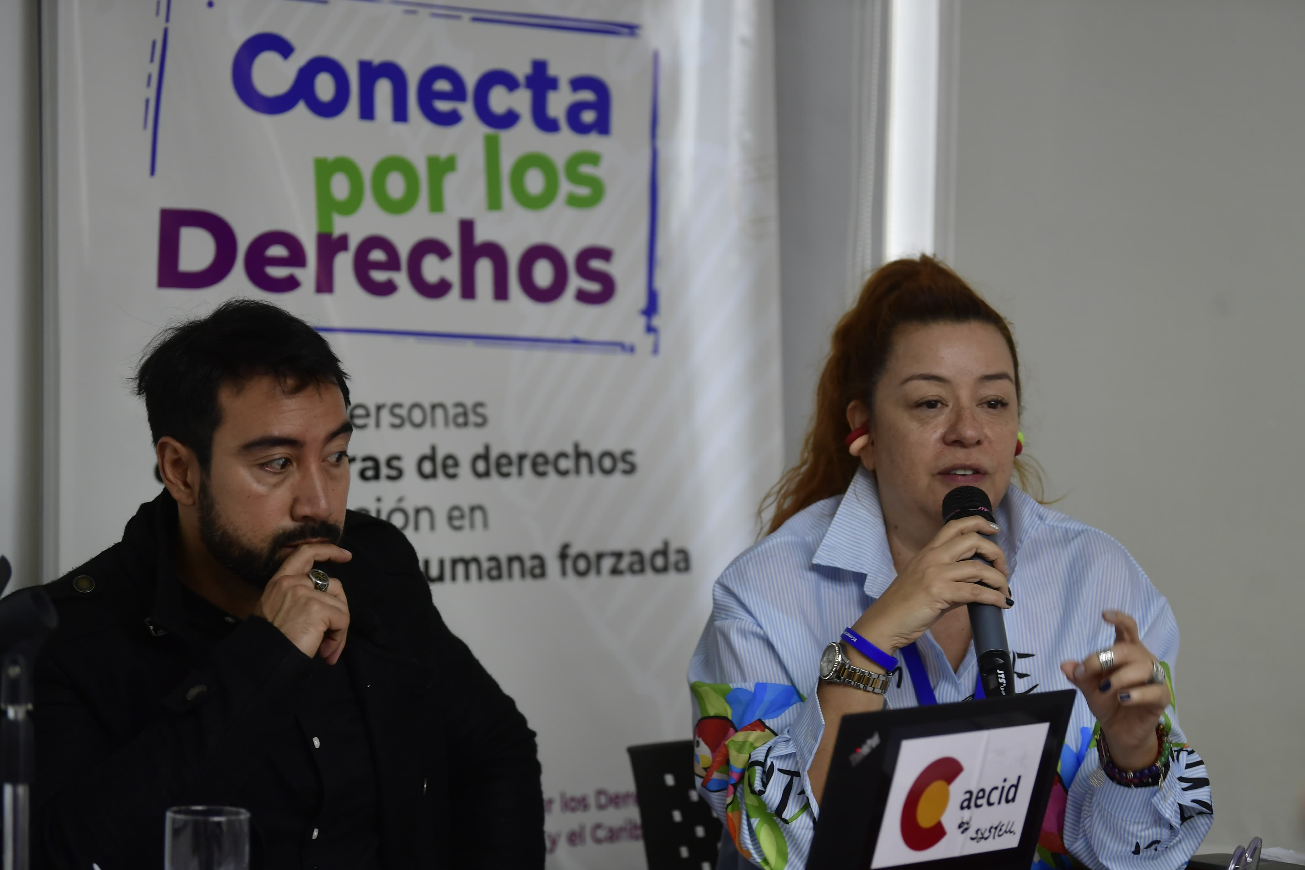 En Colombia, el 80 % de los defensores de migrantes trabajan sin remuneración