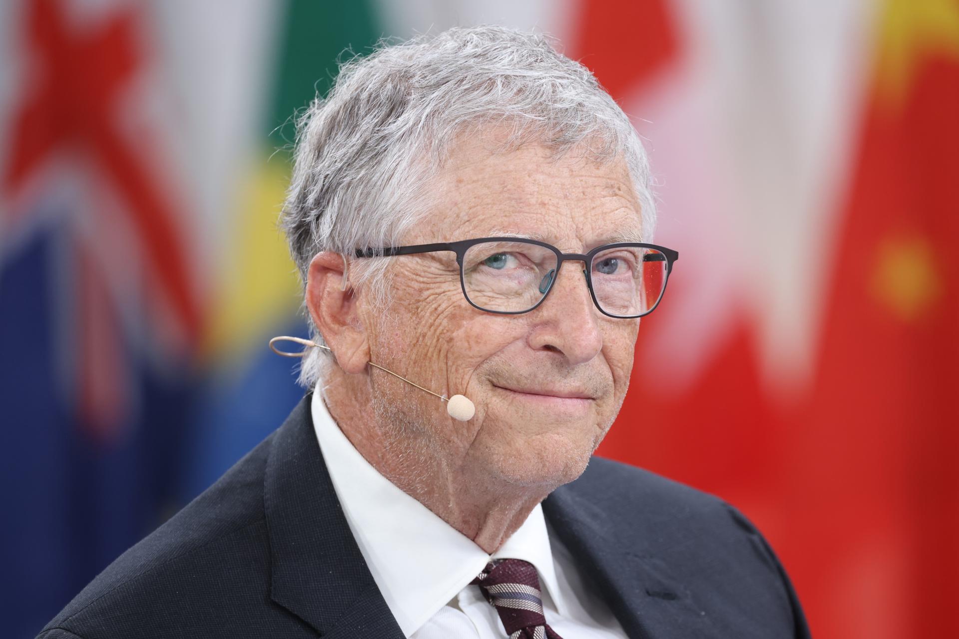 Bill Gates alerta sobre una era de turbulencia impulsada por la IA: estos son los riesgos