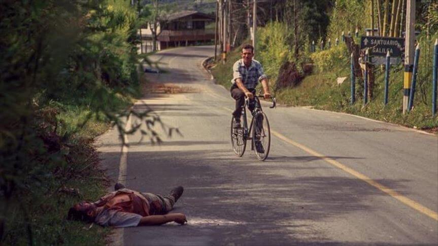 ‘Aquí no ha habido muertos’: un libro sobre paramilitarismo, héroes y Álvaro Uribe Vélez
