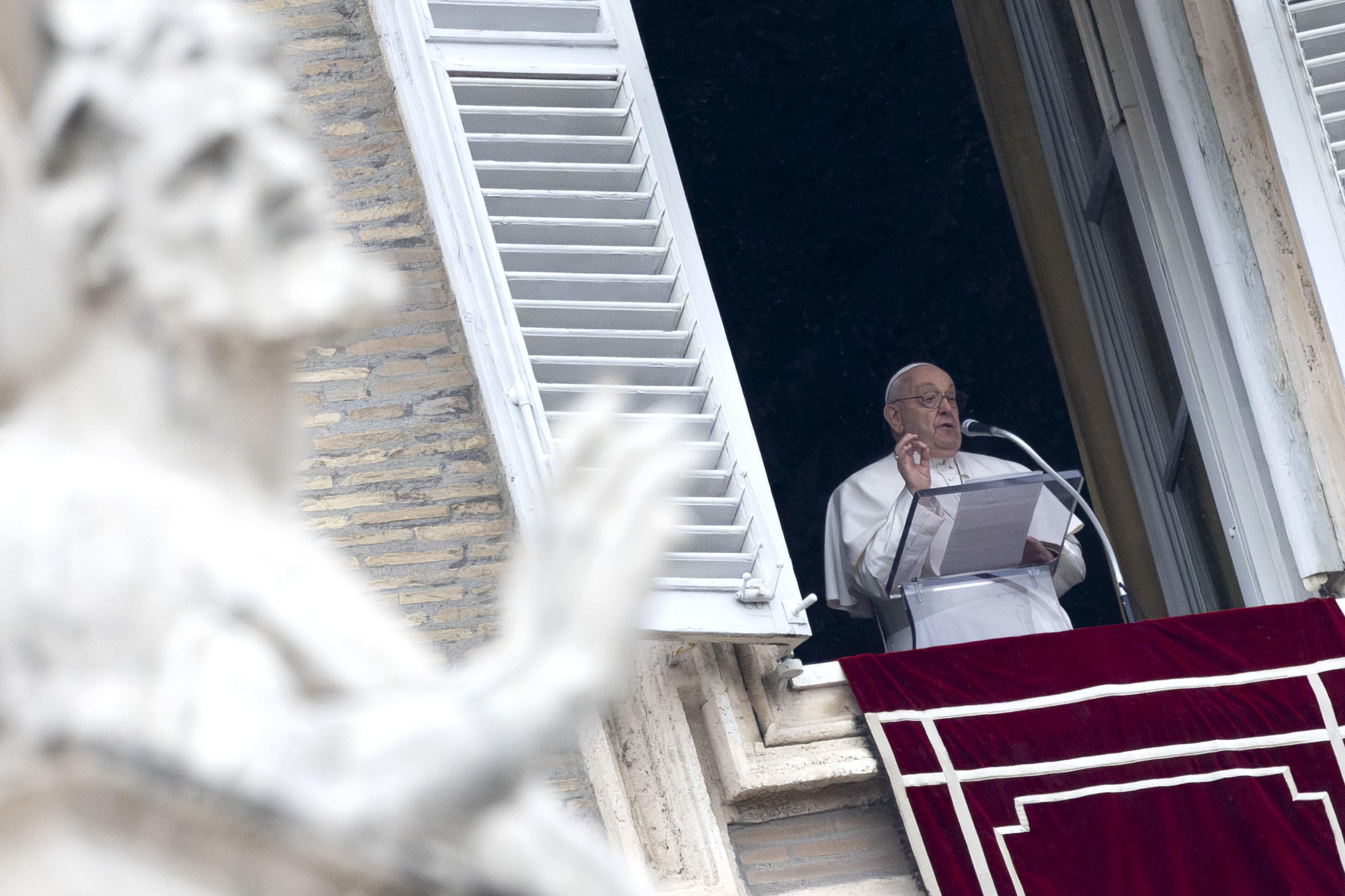 El Papa pidió “la liberación sin condiciones de todos los secuestrados” en Colombia