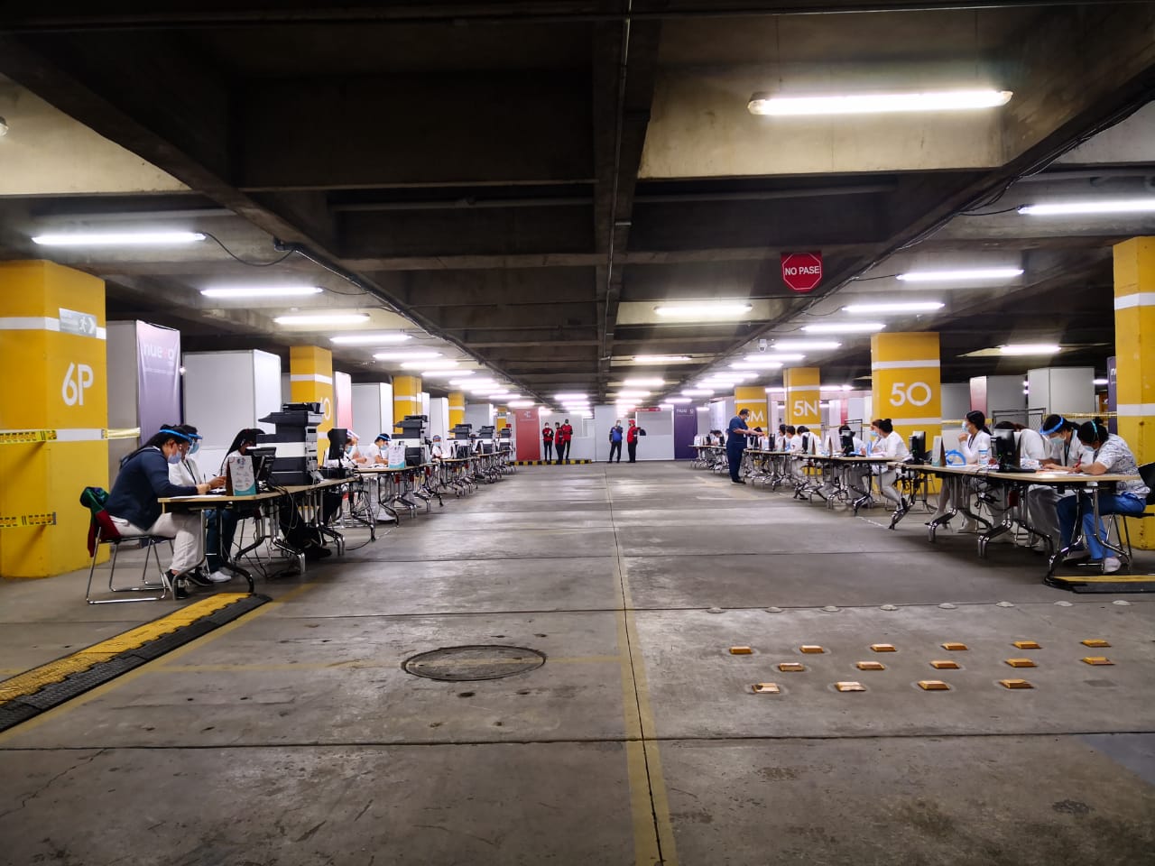 Continúa la vacunación de taxistas contra COVID-19 en Bogotá