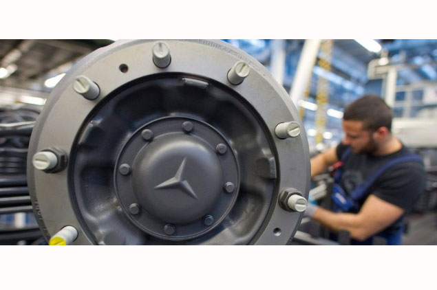 Mercedes Benz anuncia el despido de 500 trabajadores por caída de ventas