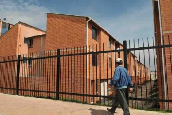 Minvivienda denuncia a Electricaribe por cobros irregulares a beneficiarios de viviendas gratis