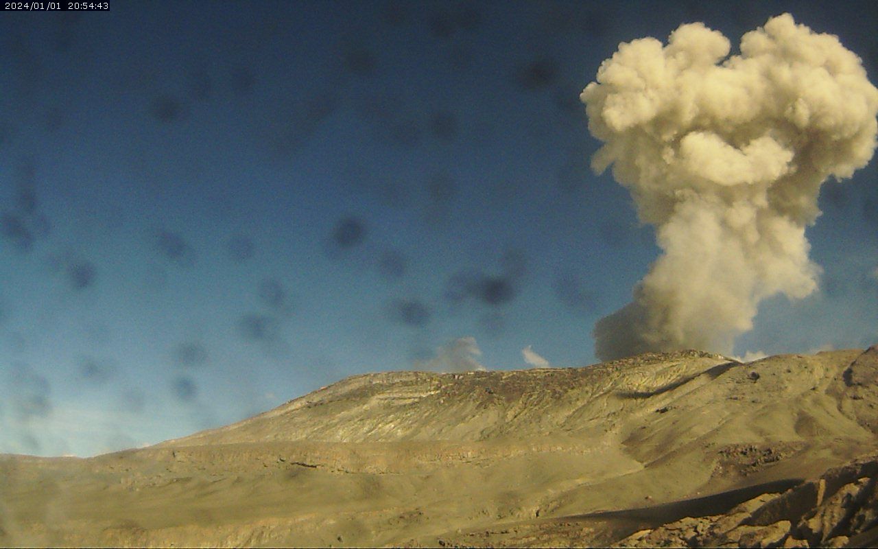 Reportan aumento de actividad del volcán Nevado del Ruiz, pero se mantiene alerta amarilla