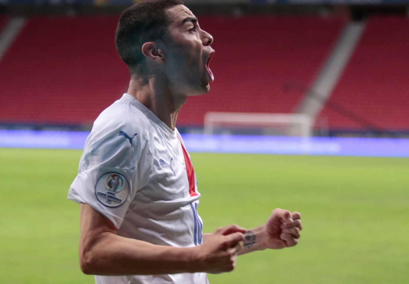 Paraguay venció a Chile y se metió en la segunda ronda de la Copa América