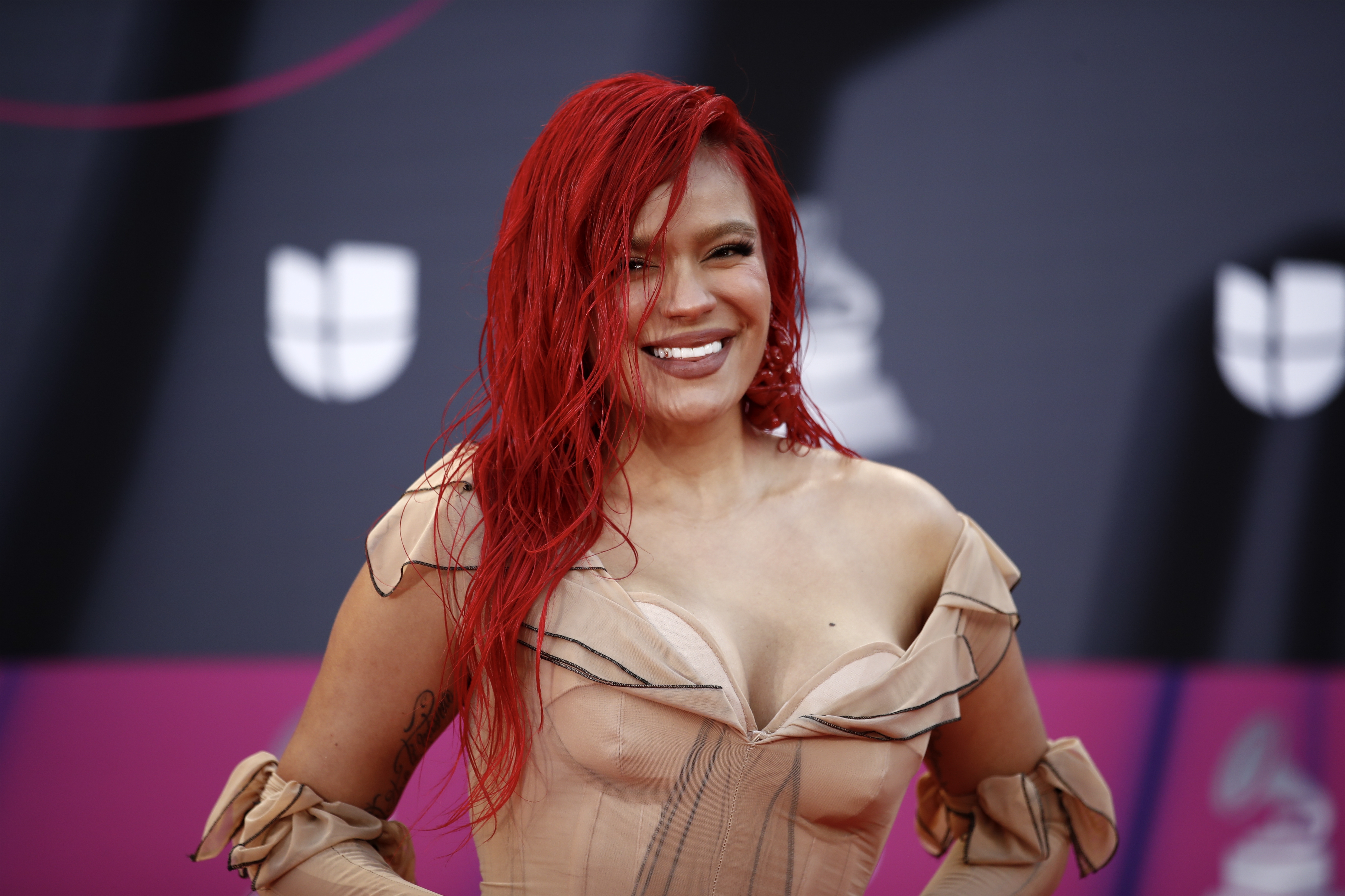 Las Vegas (United States), 17/11/2022.- Colombian singer Karol G arrives on the red carpet prior to the 23rd Annual Latin Grammy Awards at the Michelob Ultra Arena at Mandalay Bay in Las Vegas, Nevada, USA, 17 November 2022. The Latin Grammys recognize artistic and/or technical achievement, not sales figures or chart positions, and the winners are determined by the votes of their peers - the qualified voting members of the Latin Recording Academy. (Estados Unidos) EFE/EPA/CAROLINE BREHMAN