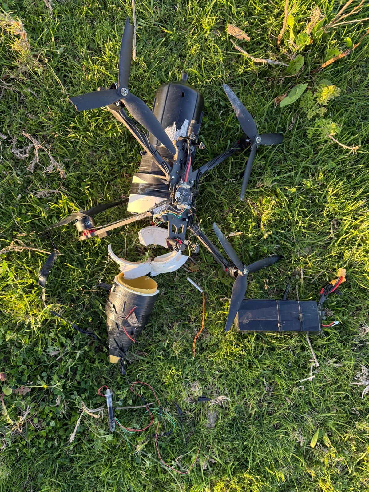 Fuerza Aeroespacial entregó nuevos detalles del dron con explosivos hallado cerca de CATAM