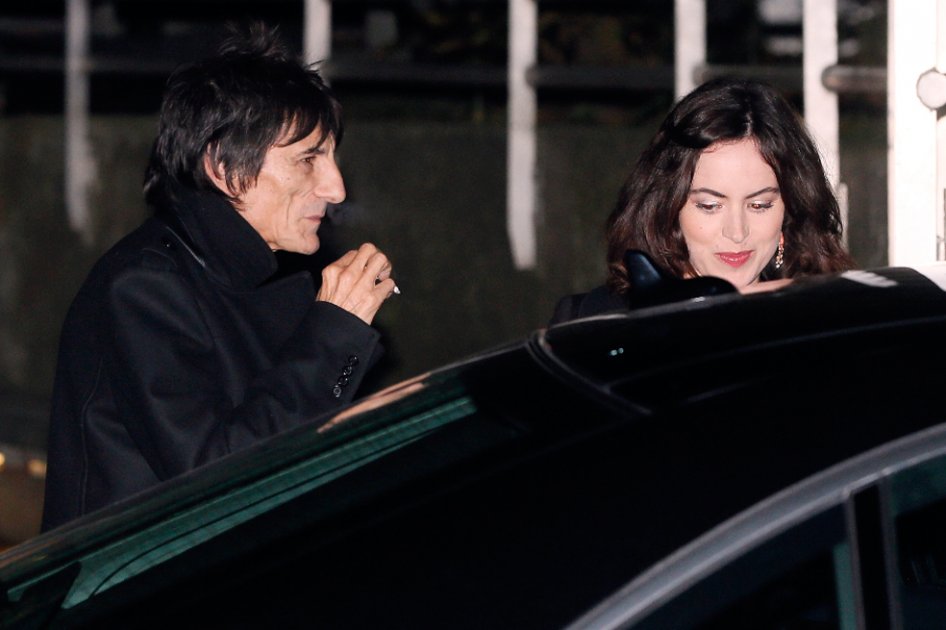 Ron Wood se casará con una mujer 31 años más joven que él