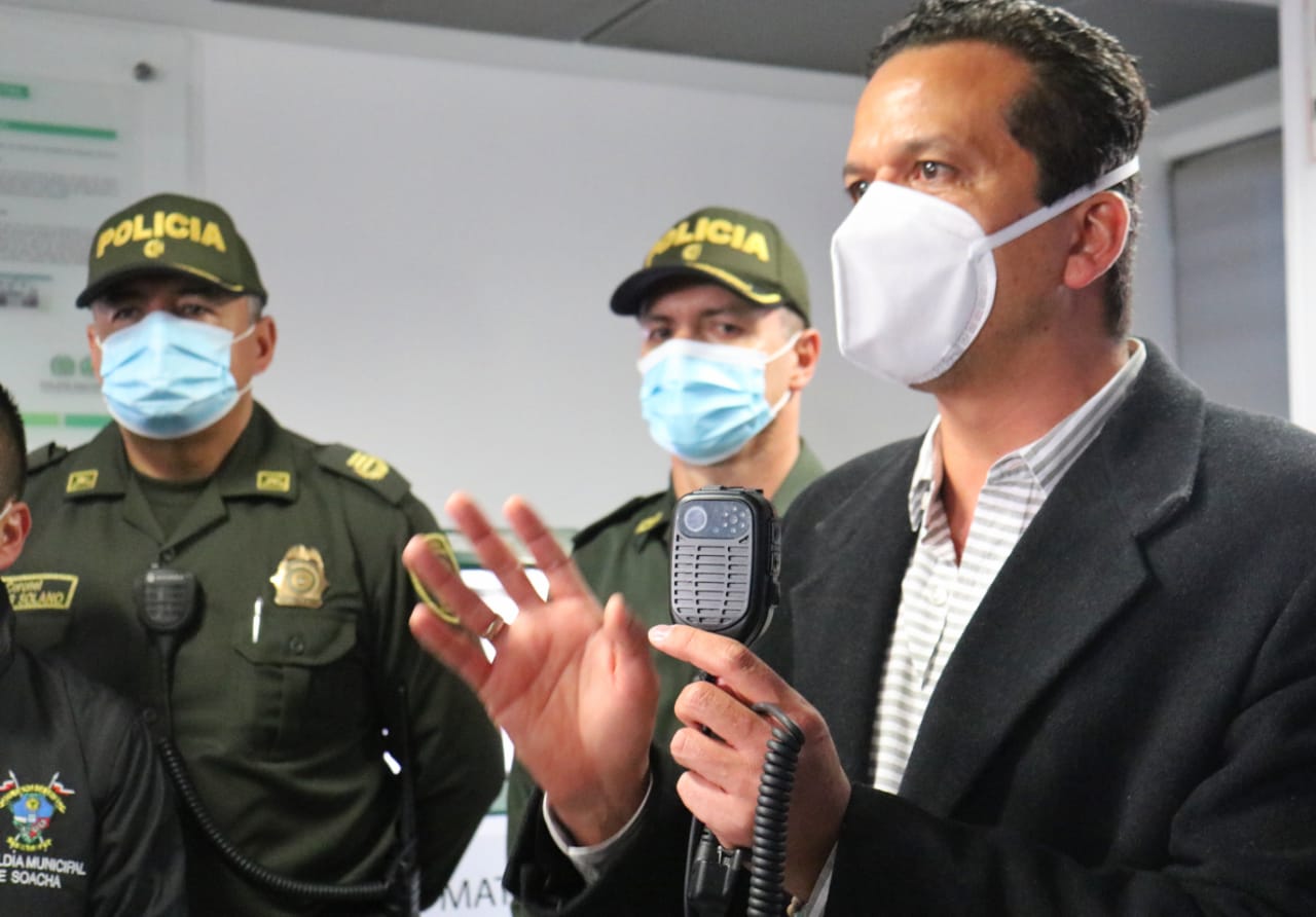 Policías de Soacha utilizarán cámaras corporales para garantizar derechos humanos de la ciudadanía