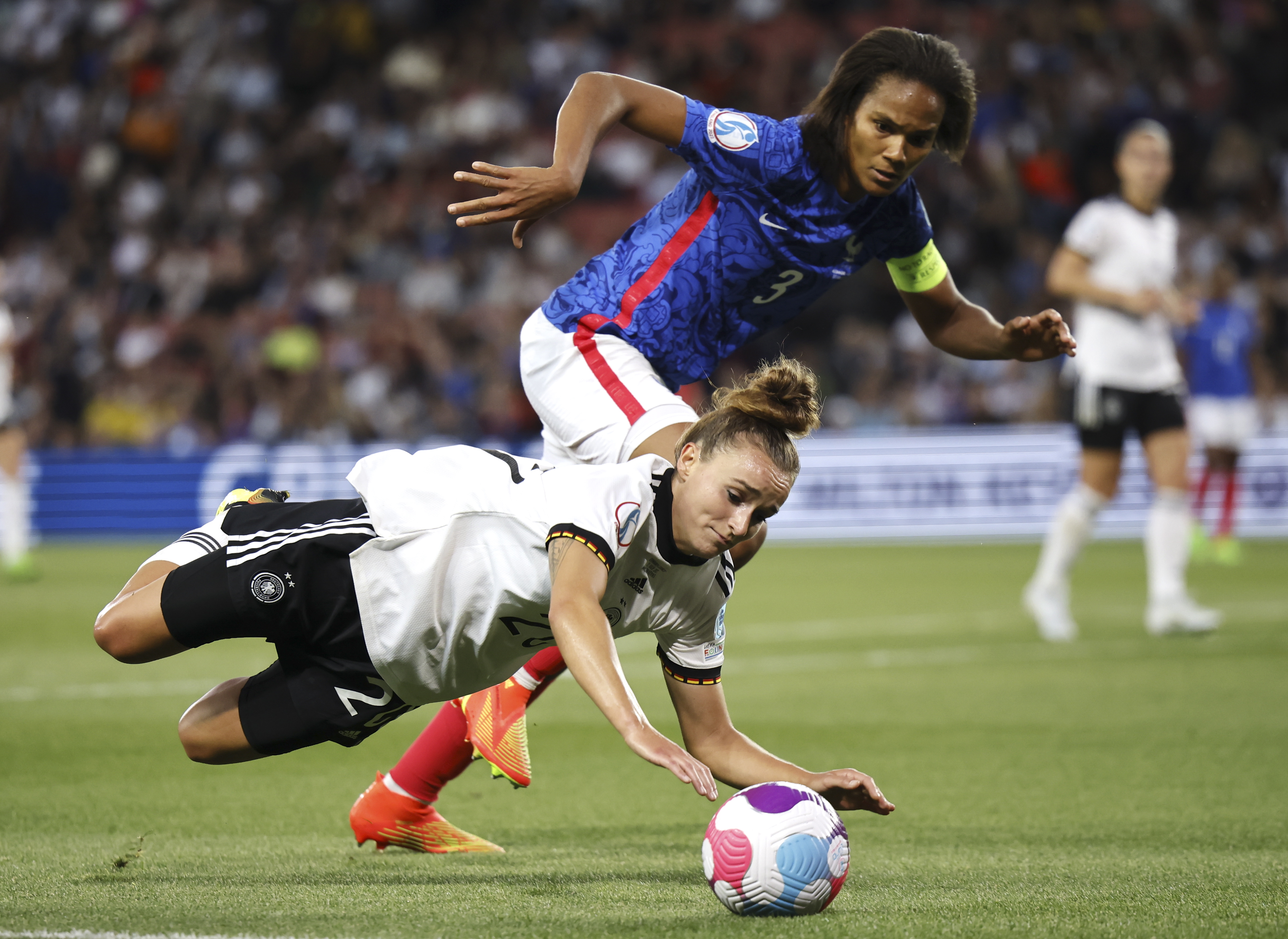 Tres jugadoras francesas renuncian a su selección a cinco meses del Mundial