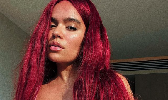Karol G habría pagado millonaria cifra en el bar en el que estuvo en Medellín