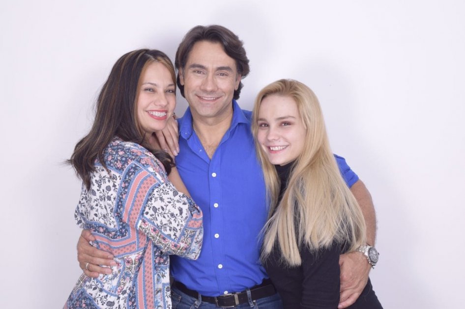 Familia de Mauro Urquijo pide cadena de oración por salud del actor