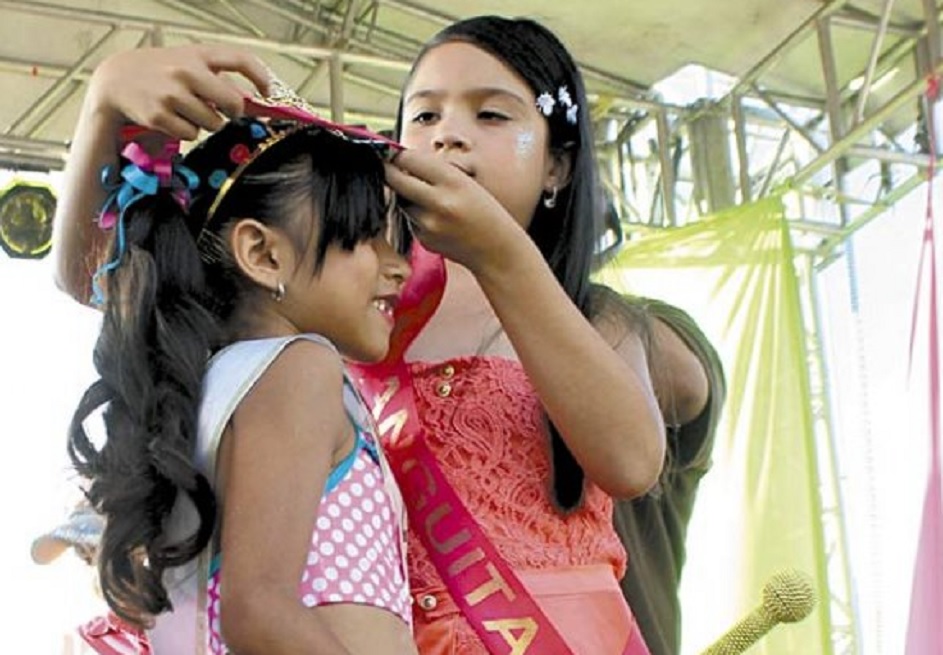 La Paz prohíbe realizar concursos de belleza de niños
