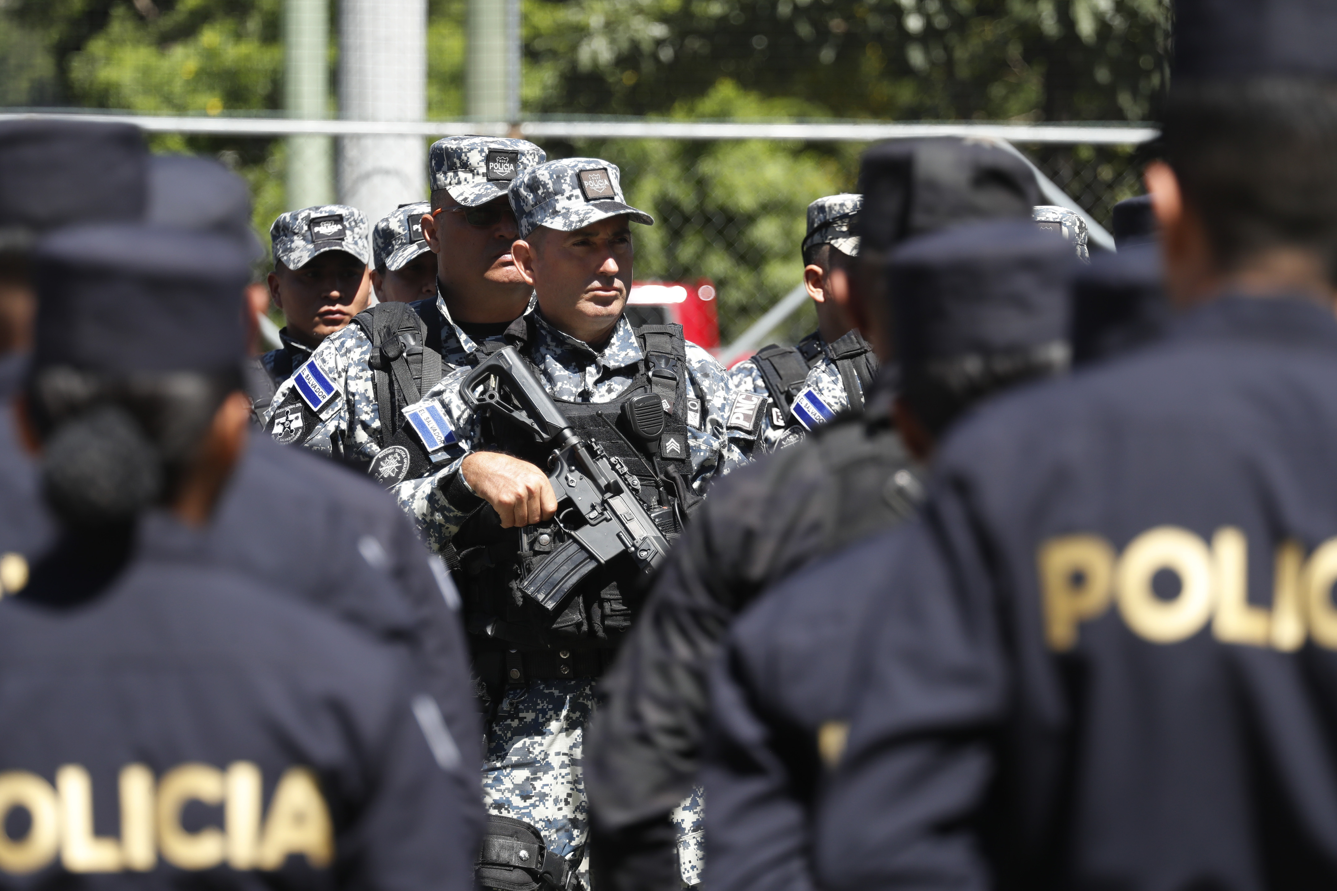 Así fue el megaoperativo en El Salvador “para extraer hasta el último pandillero”