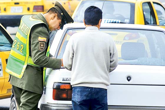 Sancionados 1.205 conductores ebrios durante el puente festivo
