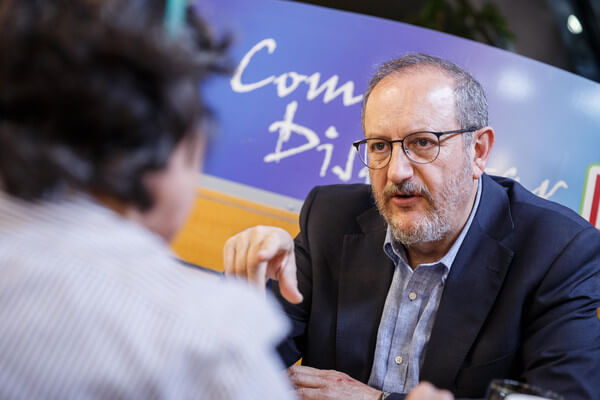 "No podemos aceptar que orinar plástico sea normal"