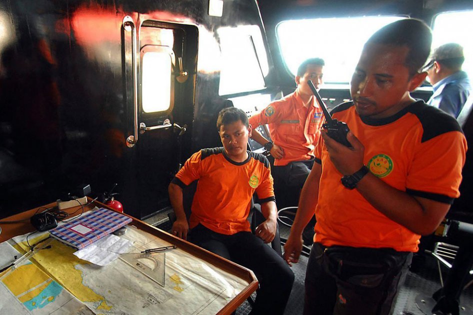 Unos 100 inmigrantes desaparecidos tras naufragio en Indonesia