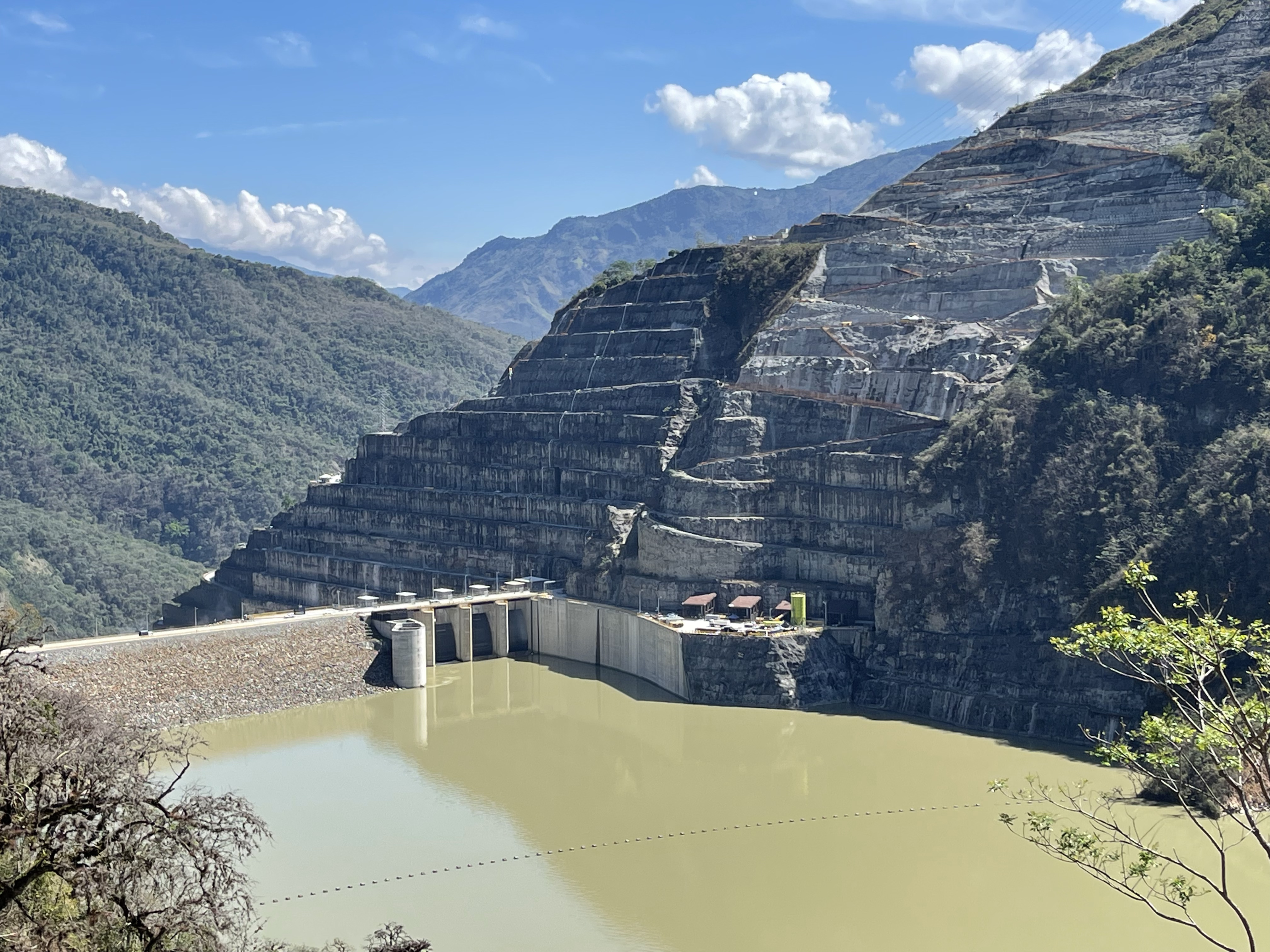 El Proyecto Hidroeléctrico Ituango se localiza sobre el río Cauca.