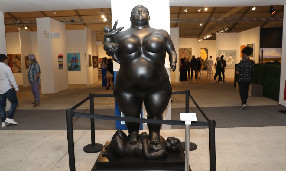 Una de las esculturas de Fernando Botero en Art Miami.