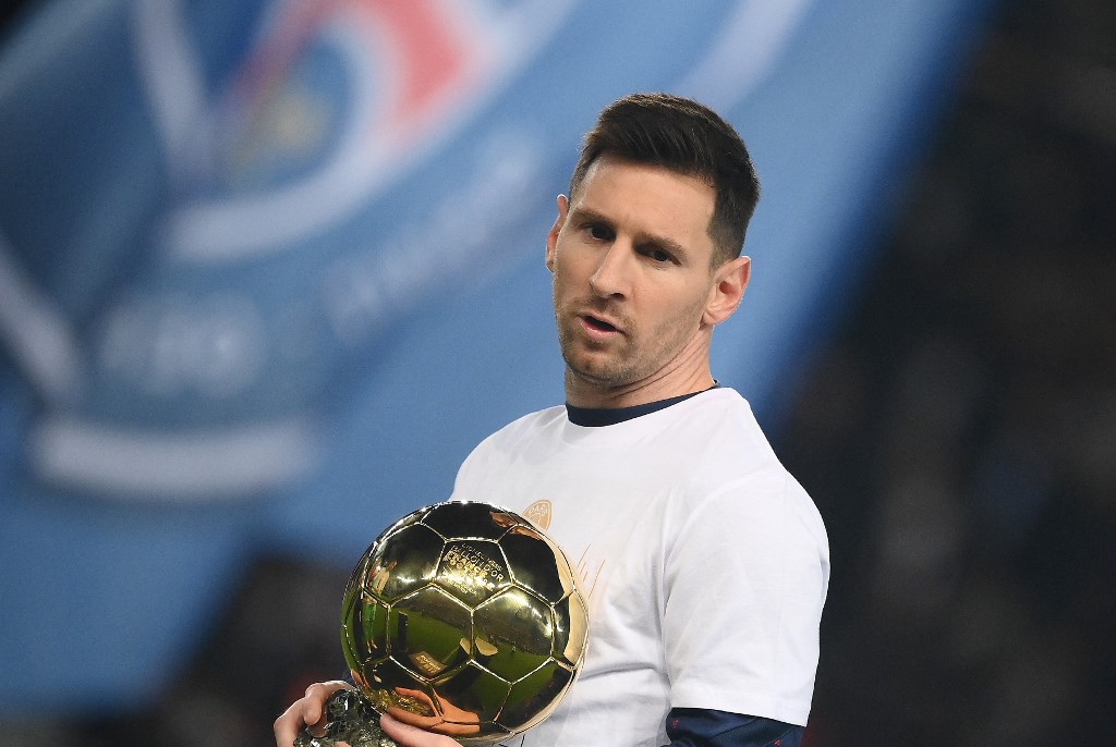 Messi ofreció su Balón de Oro a los hinchas del PSG, que empató con Niza