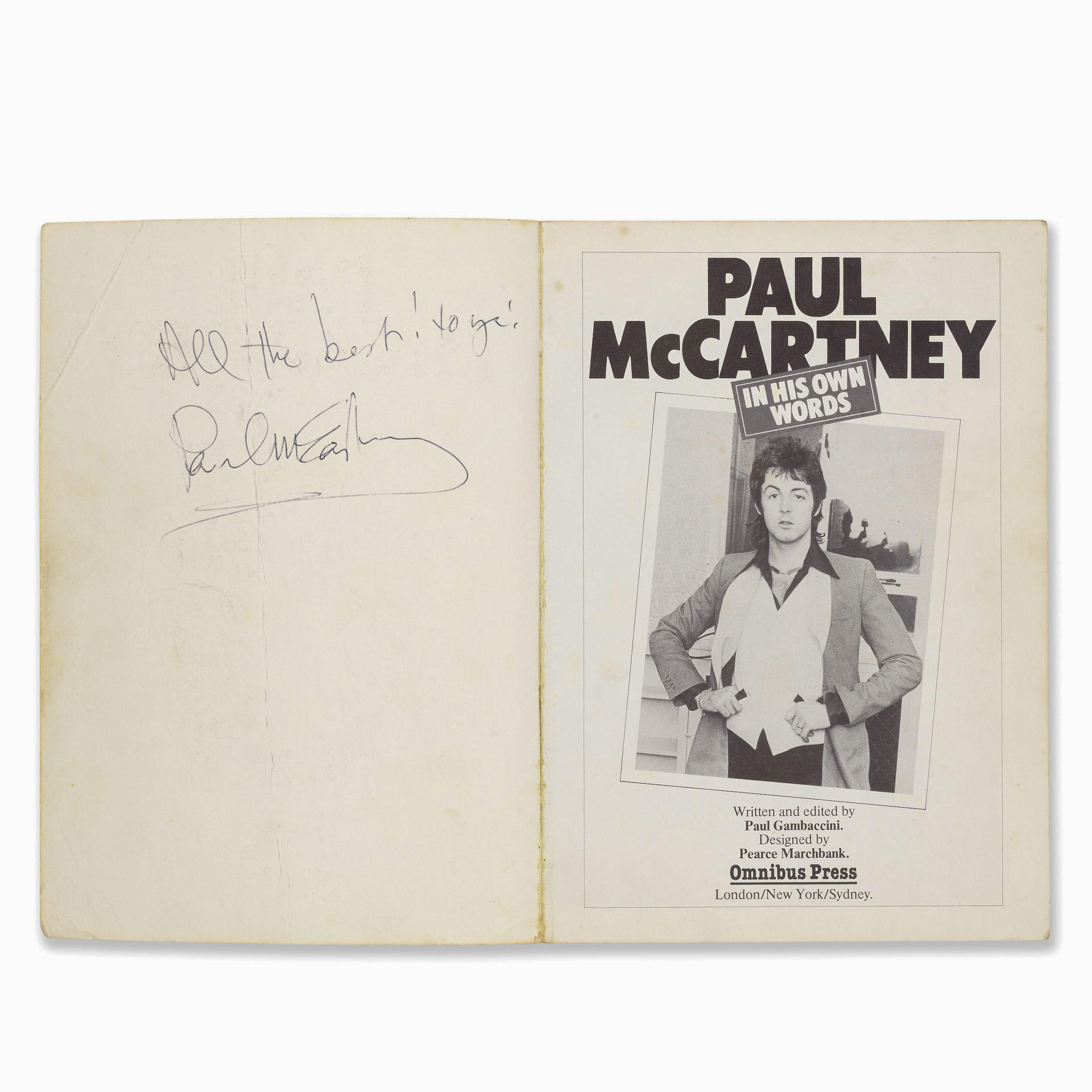 Un libro firmado por McCartney y hallado en una caja de donaciones fue vendido por GBP 1.200