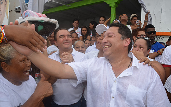 Adhesión de William García a Manolo Duque.