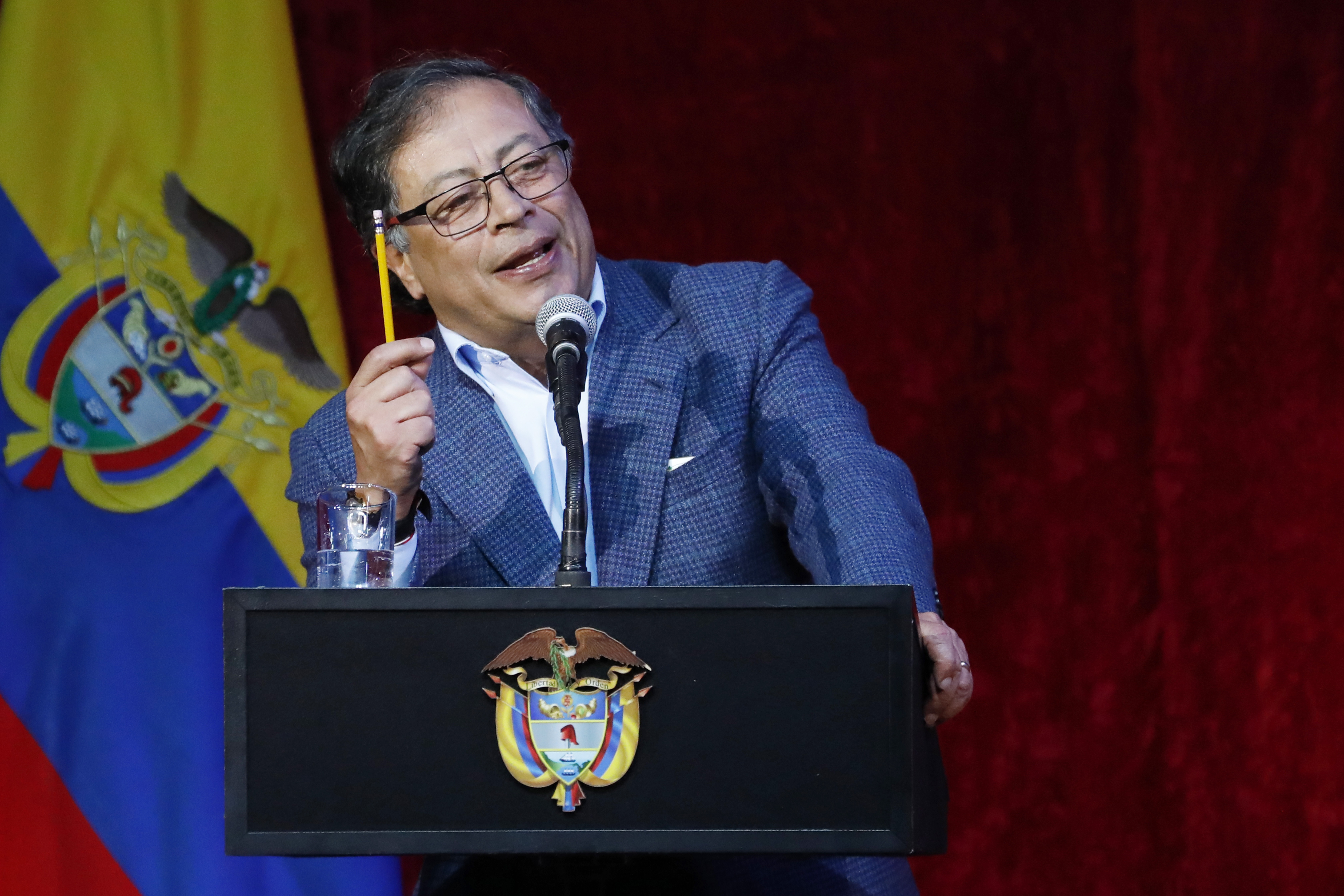 Esto es lo que piensan los líderes de opinión colombianos sobre el presidente Petro